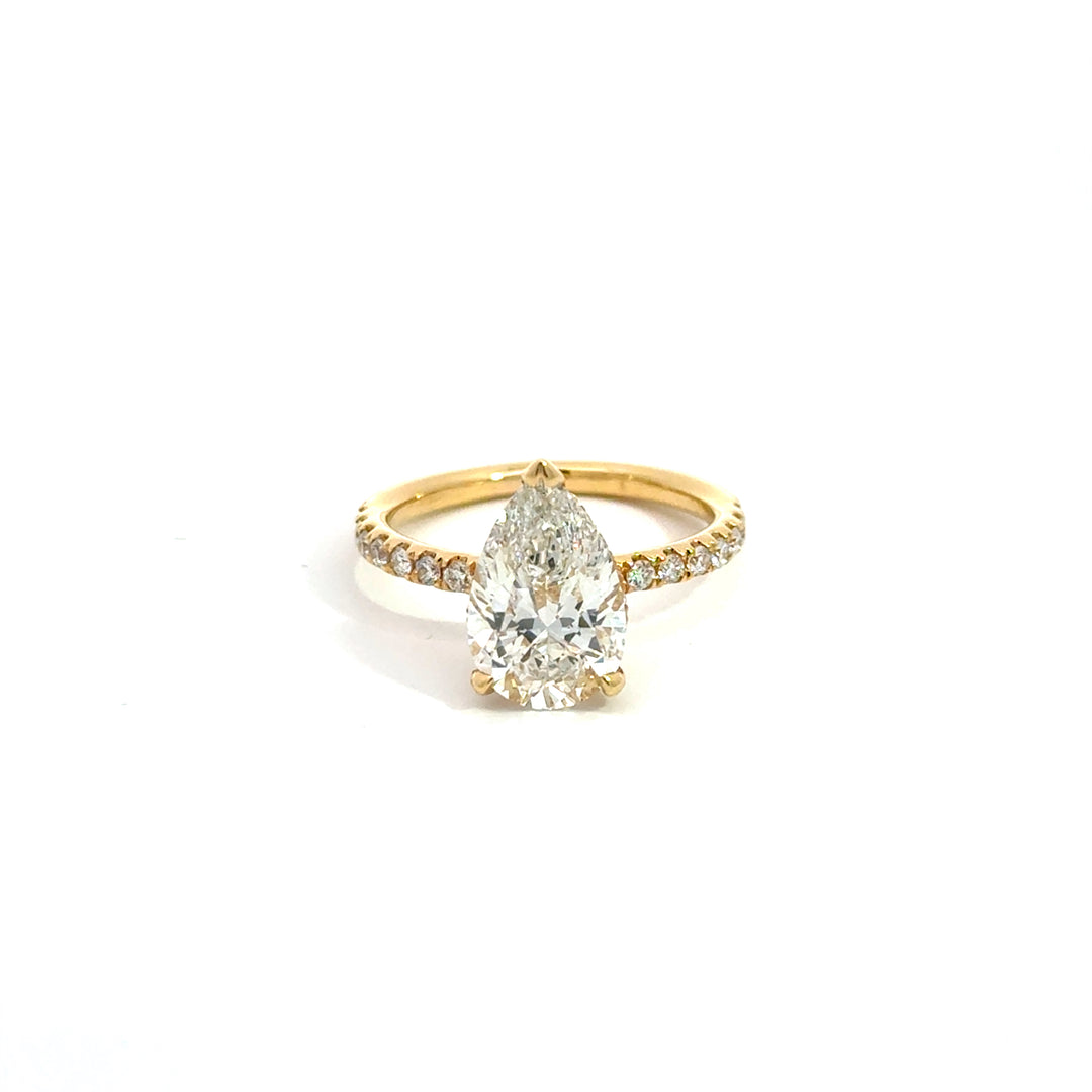 2.20 ct. IGI Certified Lab-grown Pear Shape Diamond Engagement Ring 14K White gold