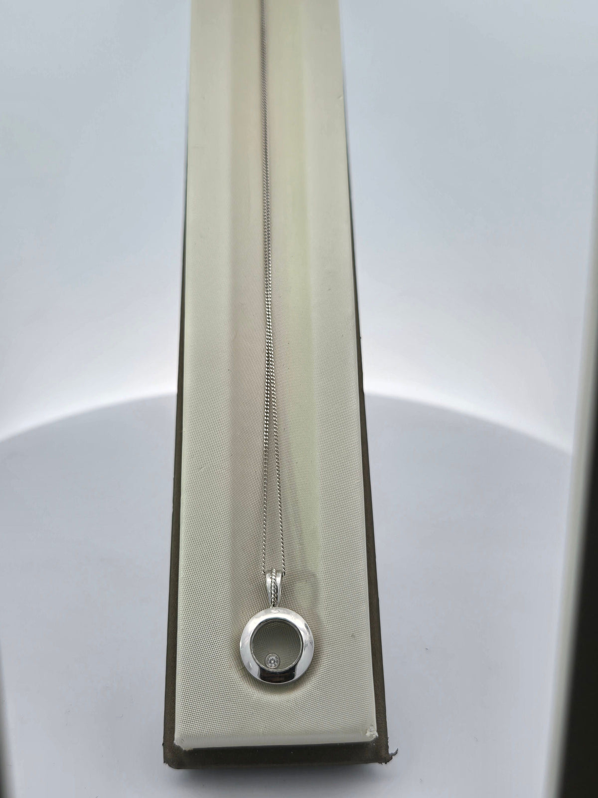neck RD 0.10ct G/S1 18KW 14.70g 16''