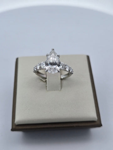 LAB ring PE 2.27/1.1ct F/VS2 14KW 3.4g size:7 YC