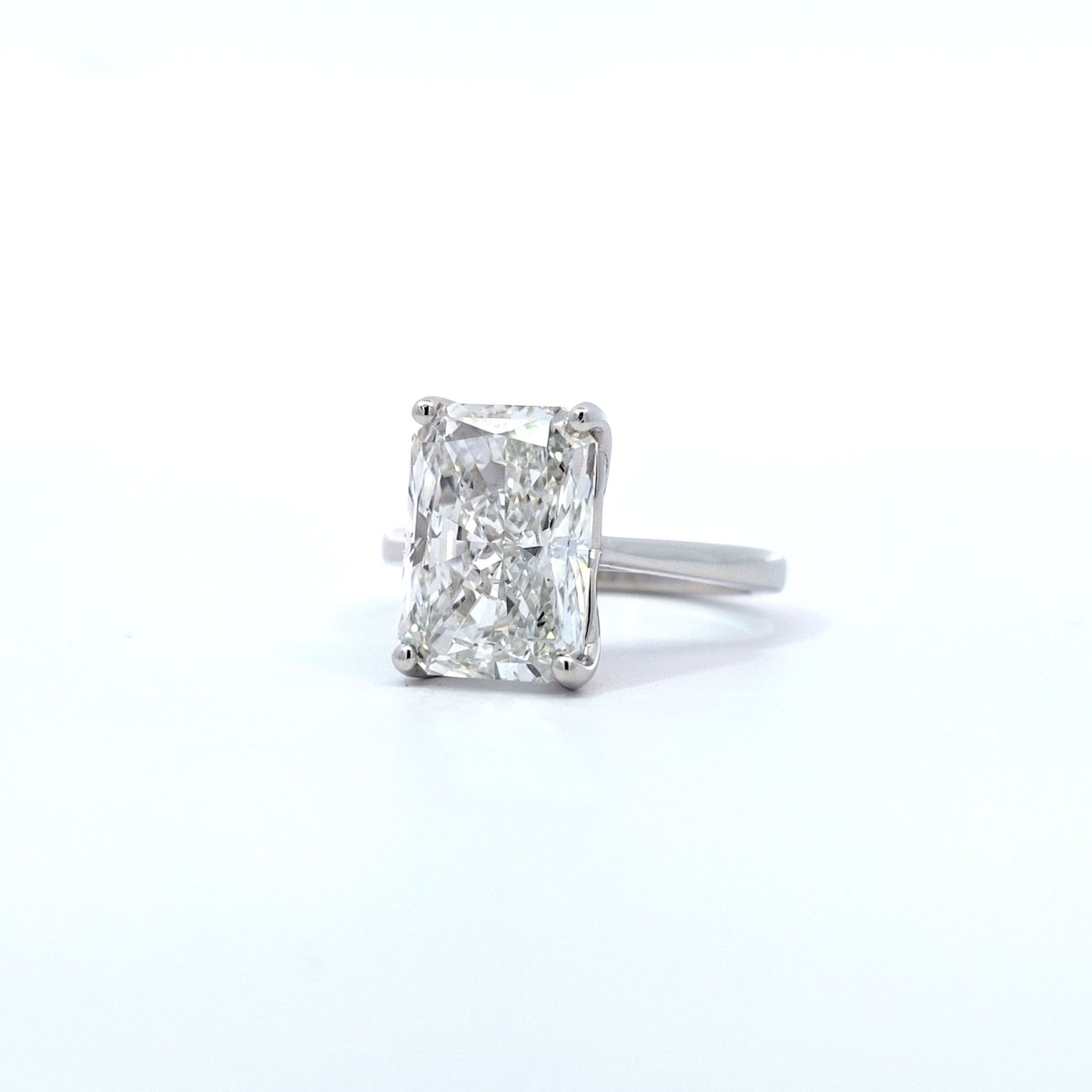 LAB ring RAD DIA 5.62ct G/VS1 14KWG 4.82g size:6.5 YC