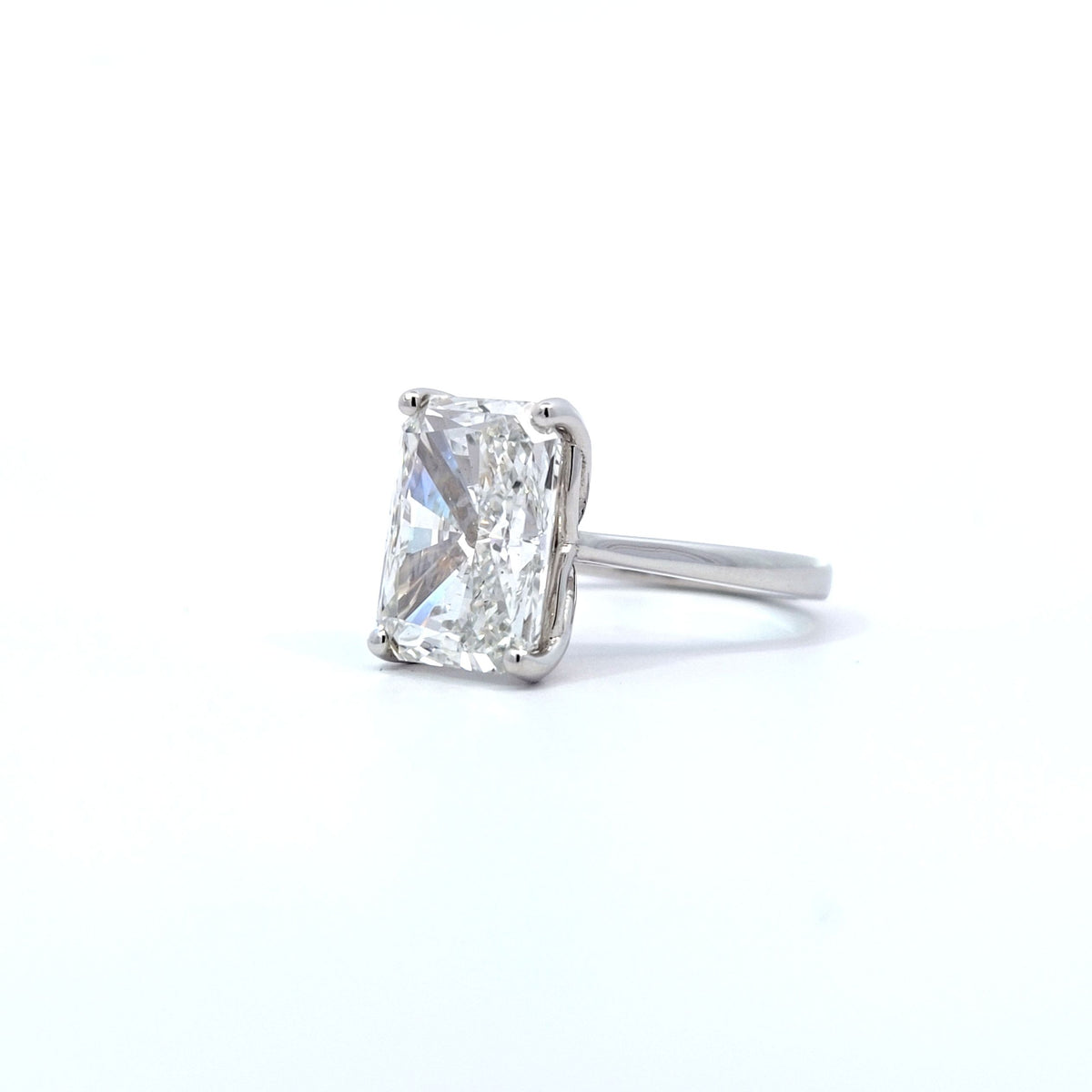 LAB ring RAD DIA 5.62ct G/VS1 14KWG 4.82g size:6.5 YC