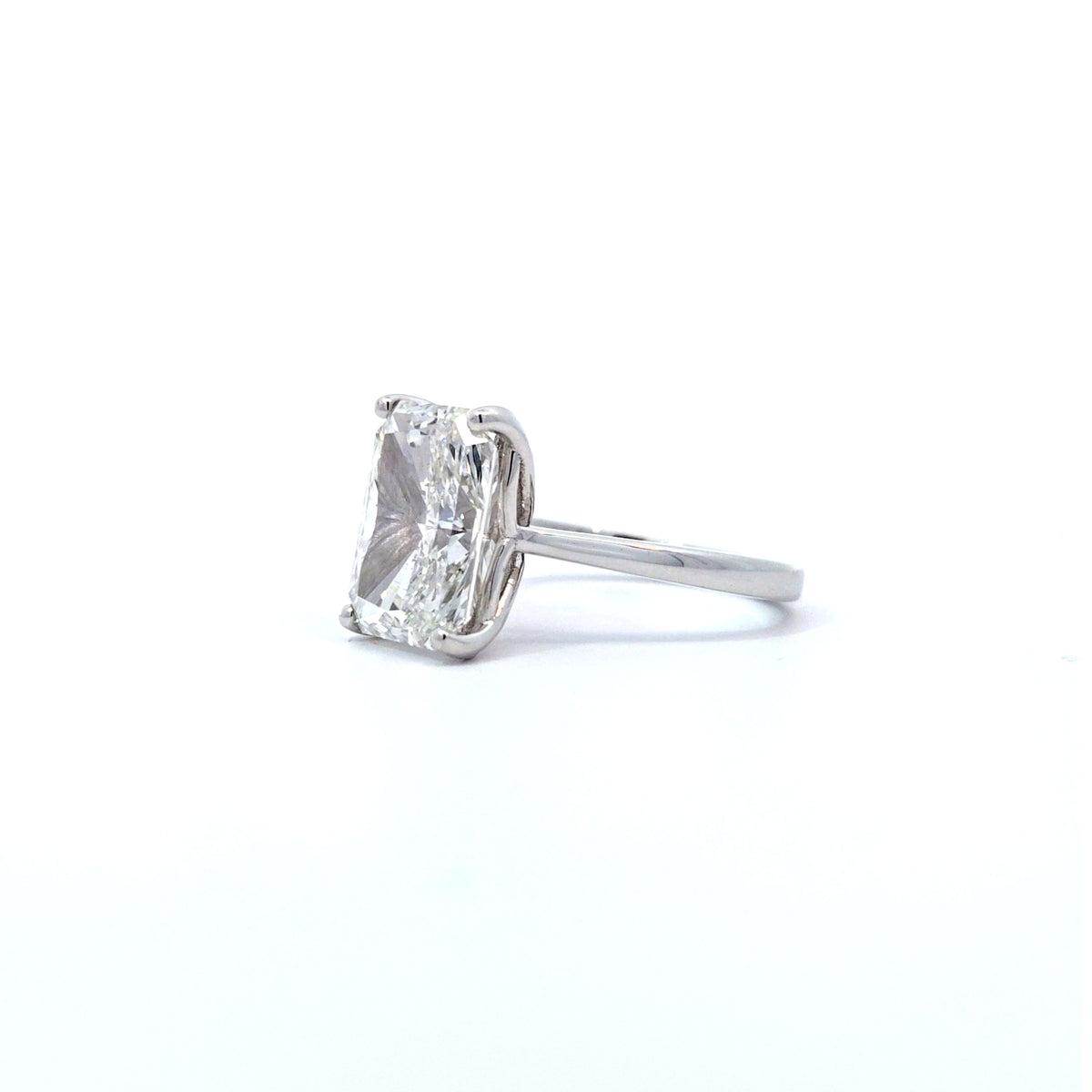 LAB ring RAD DIA 5.62ct G/VS1 14KWG 4.82g size:6.5 YC