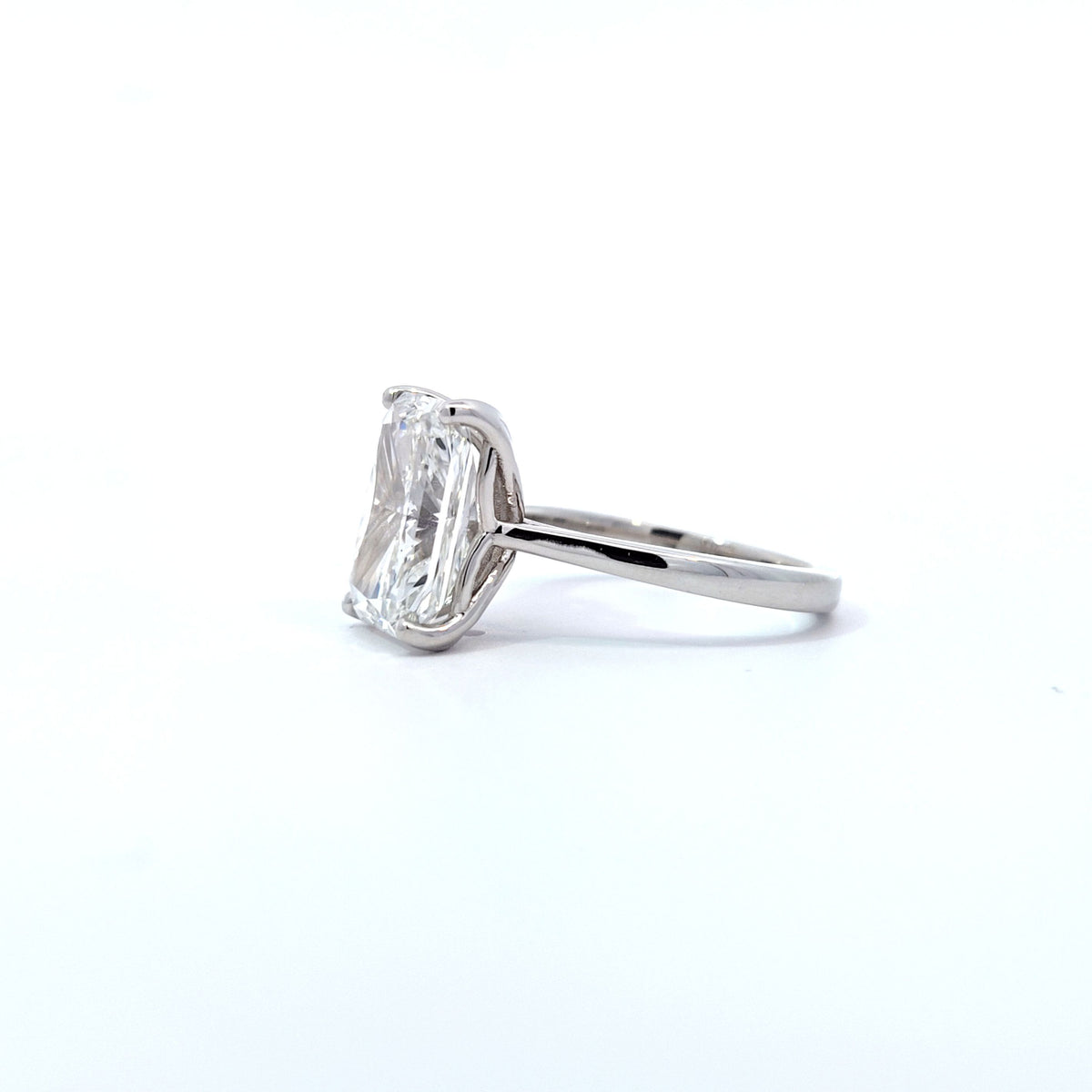 LAB ring RAD DIA 5.62ct G/VS1 14KWG 4.82g size:6.5 YC