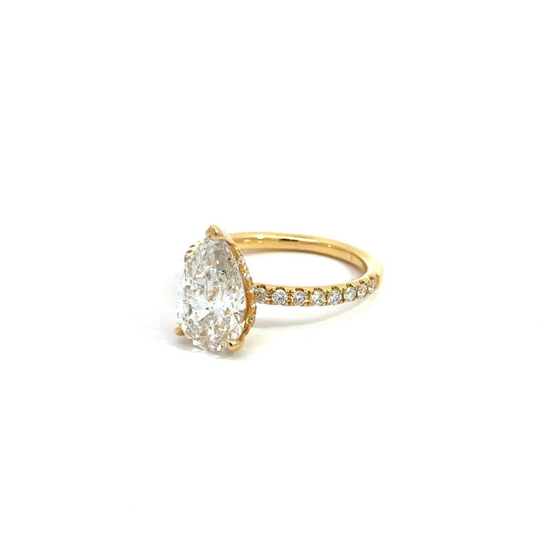 2.20 ct. IGI Certified Lab-grown Pear Shape Diamond Engagement Ring 14K White gold