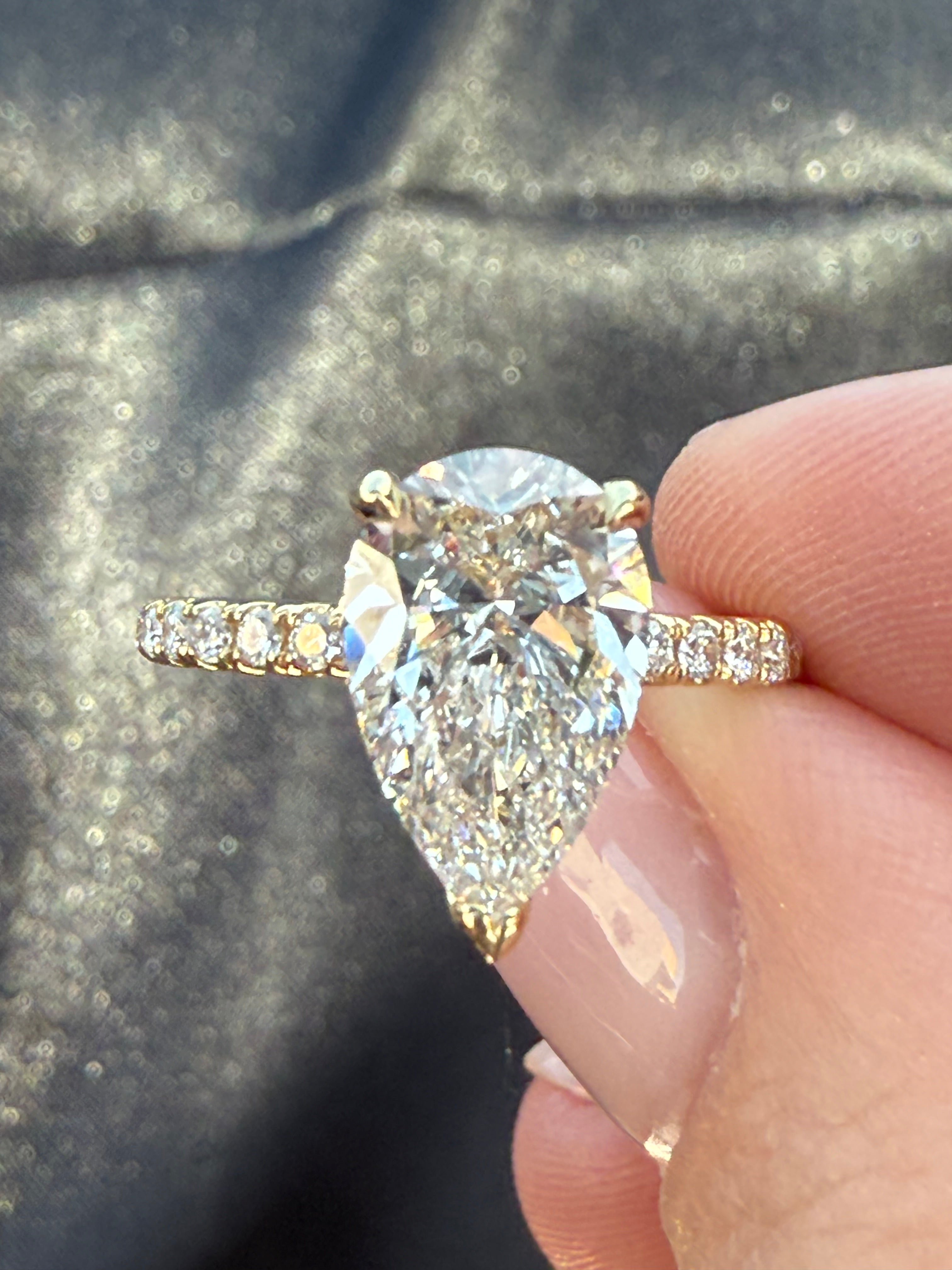 2.20 ct. IGI Certified Lab-grown Pear Shape Diamond Engagement Ring 14K White gold