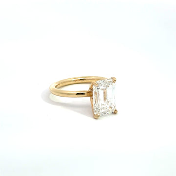 Elegant 3.56ct Emerald Cut LAB Diamond Ring 14K yellow gold
