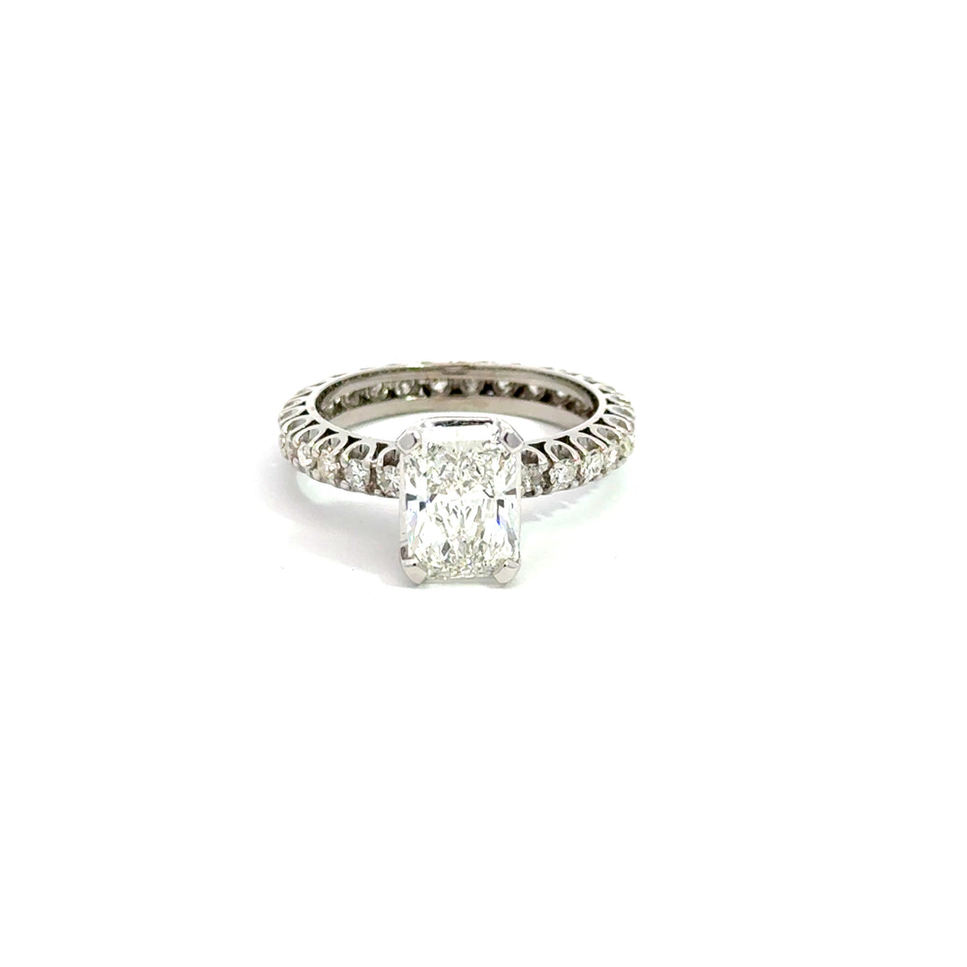 2.44 ct. IGI Certified Lab-grown Radiant Diamond Engagement Ring 14K White Gold