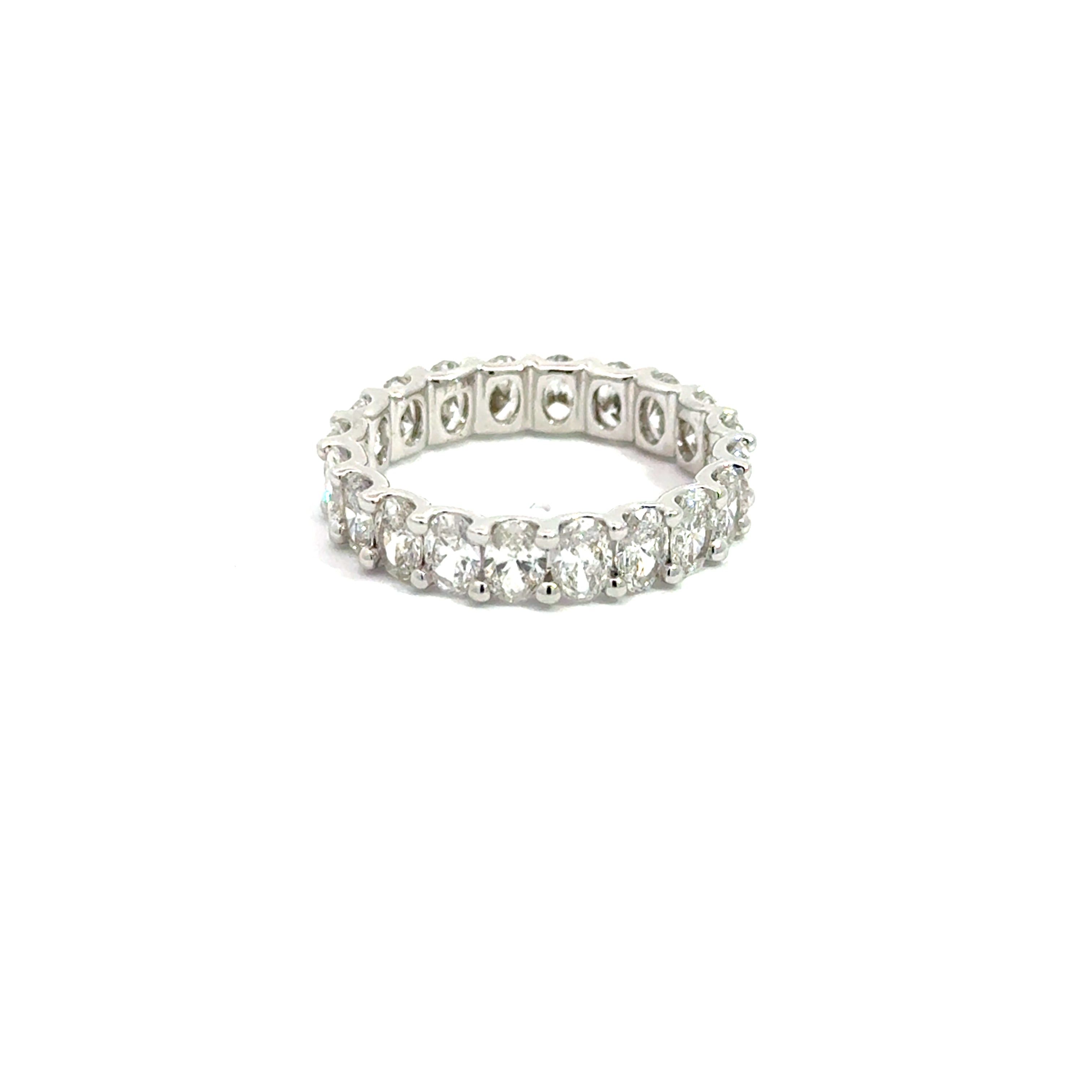 Elegant 2.90ct LAB Diamond OVAL Eternity Ring