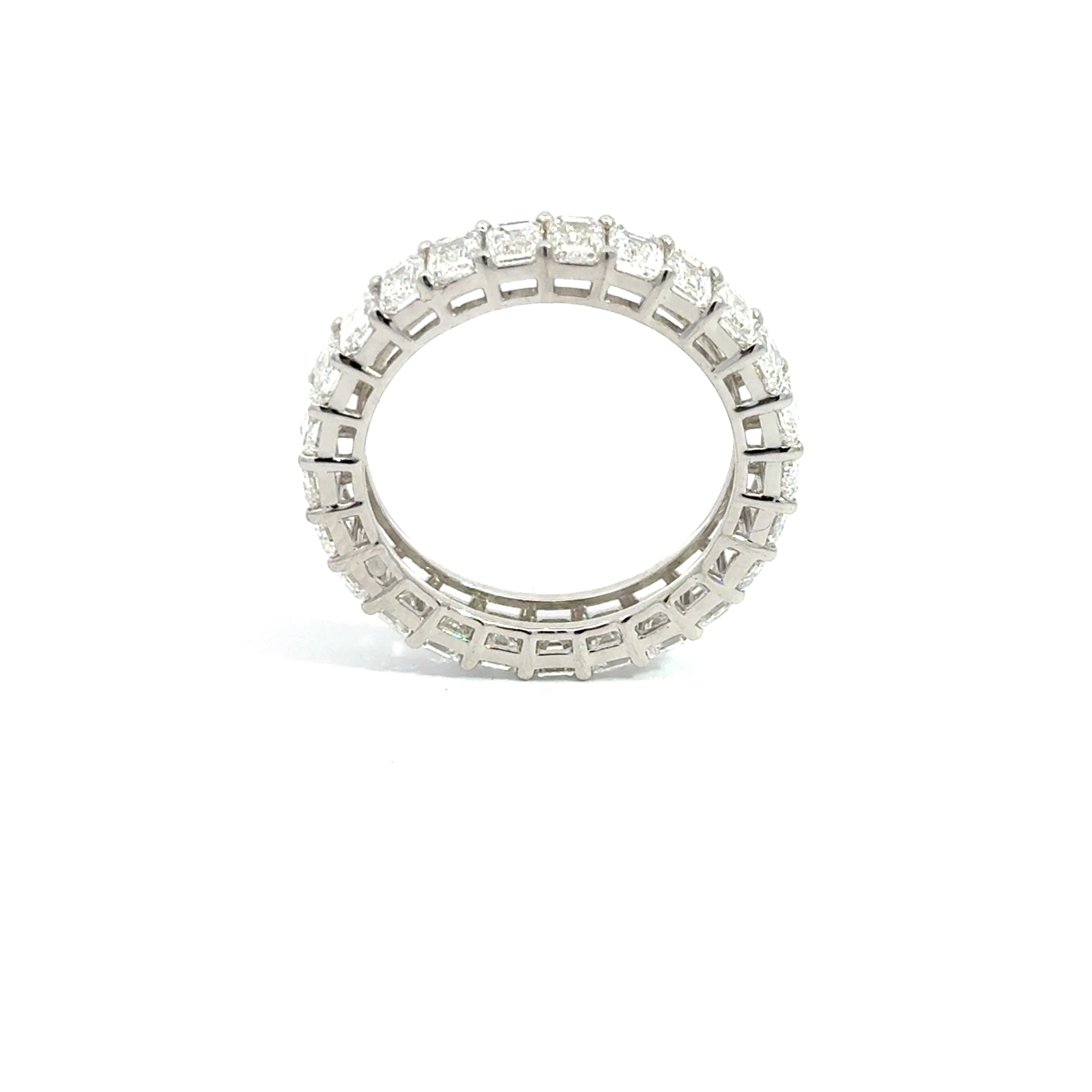 Elegant 4.19ct LAB Diamond Emerald Eternity Ring