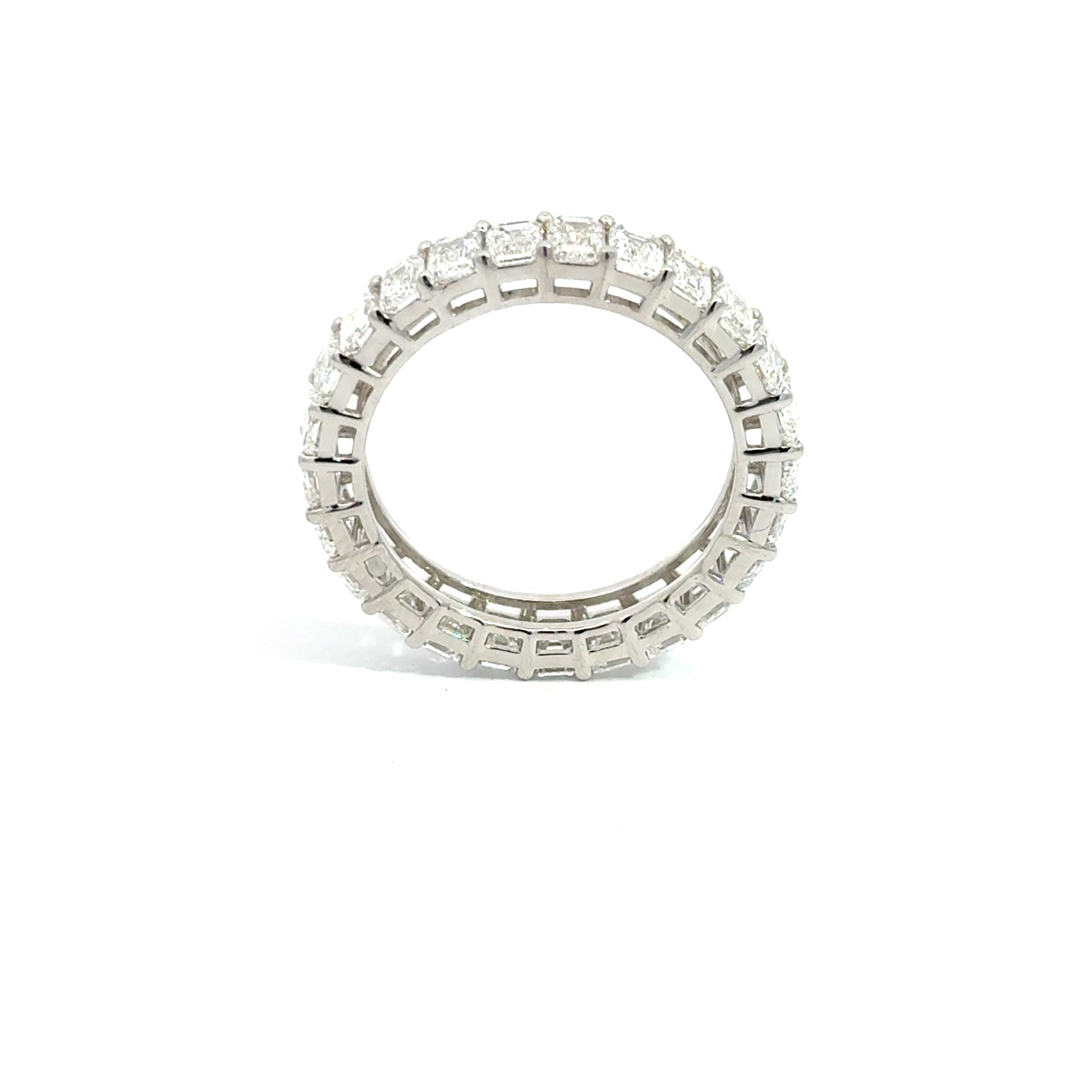 Elegant 4.19ct LAB Diamond Emerald Eternity Ring