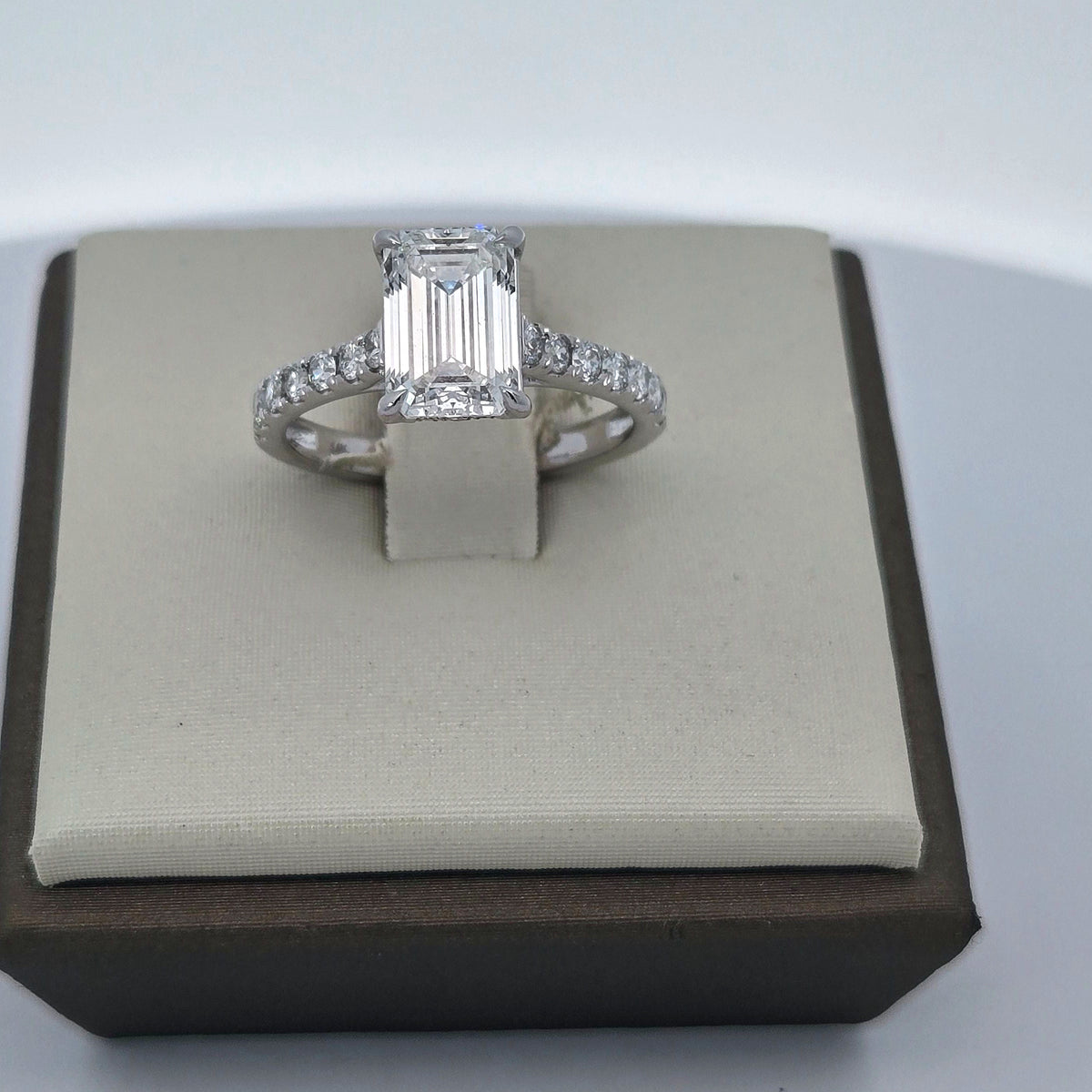 Lab-Grown Emerald-Cut Diamond Ring 2.85ct | 14K White Gold