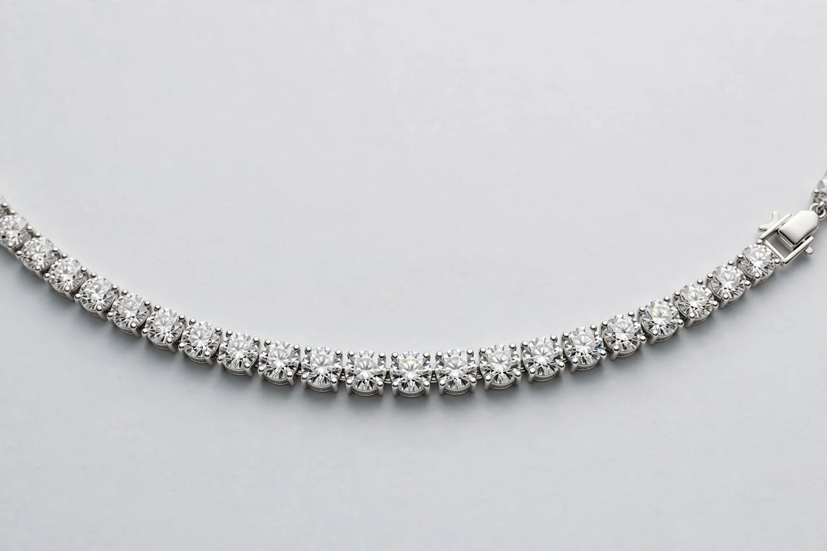 LAB neck riv RD 16.20ct E-F/VS1 14KW 20.94g