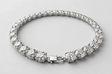 LAB Neck 28.60ct E-F/VS1 14KW 23.54g 17in