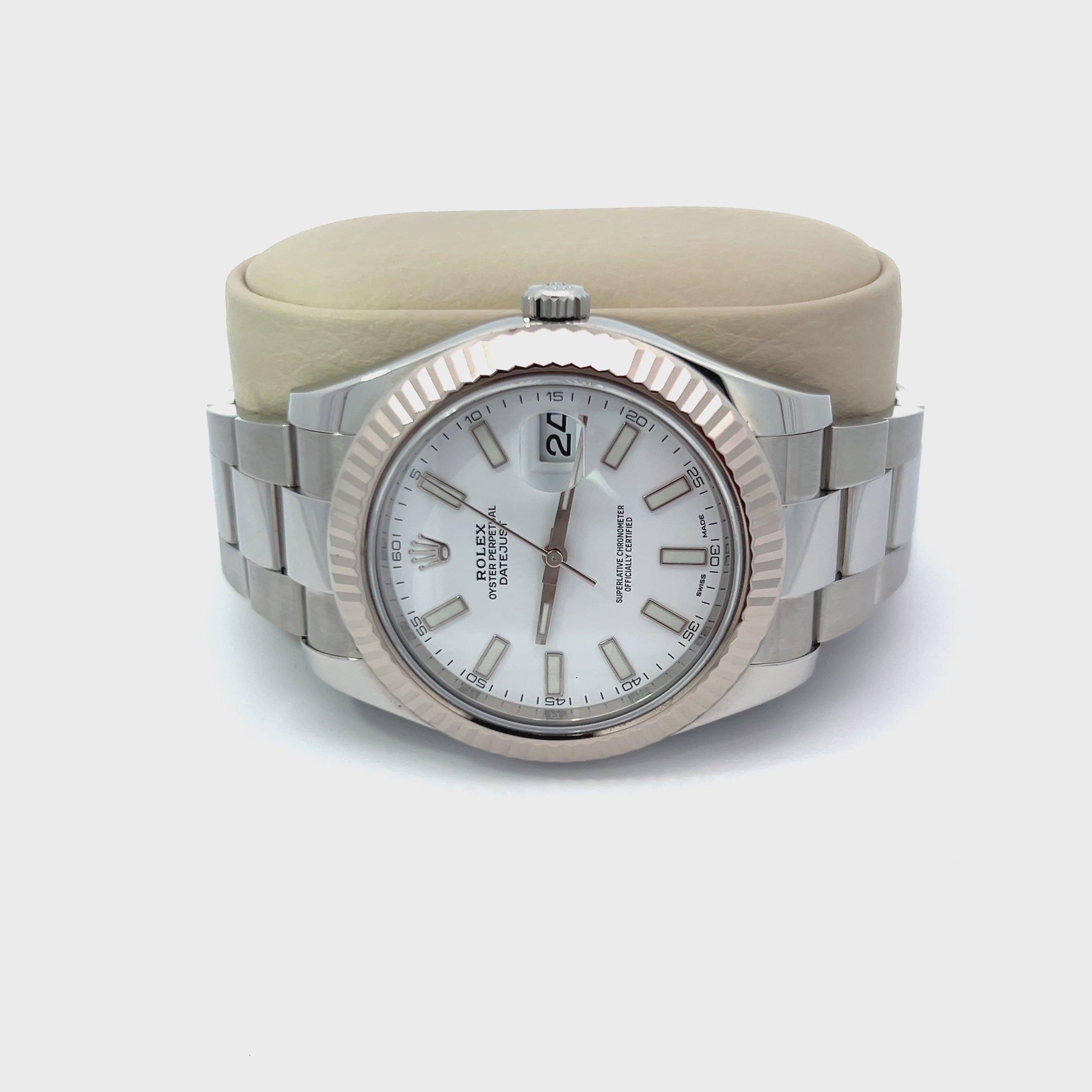 rolex white__2023-12-27-13-15-23.mp4